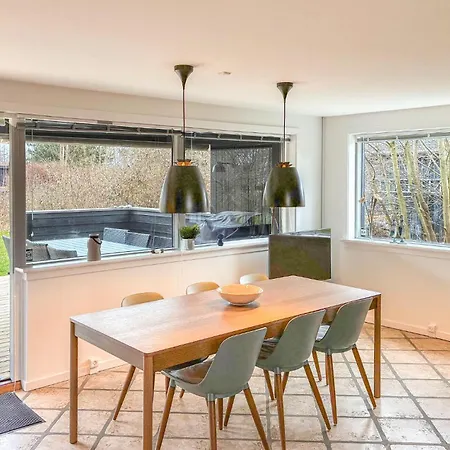 3 Bedroom Pet Friendly In Dannemare